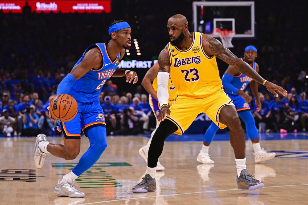 詹姆斯创NBA新纪录 东契奇42分助力刷新队史第一人